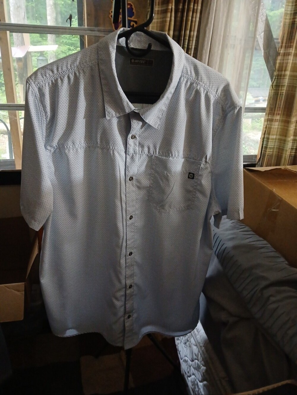 Hi-tec XL Men's Lightweight Button Down Short-sleeve Shirt NWOT